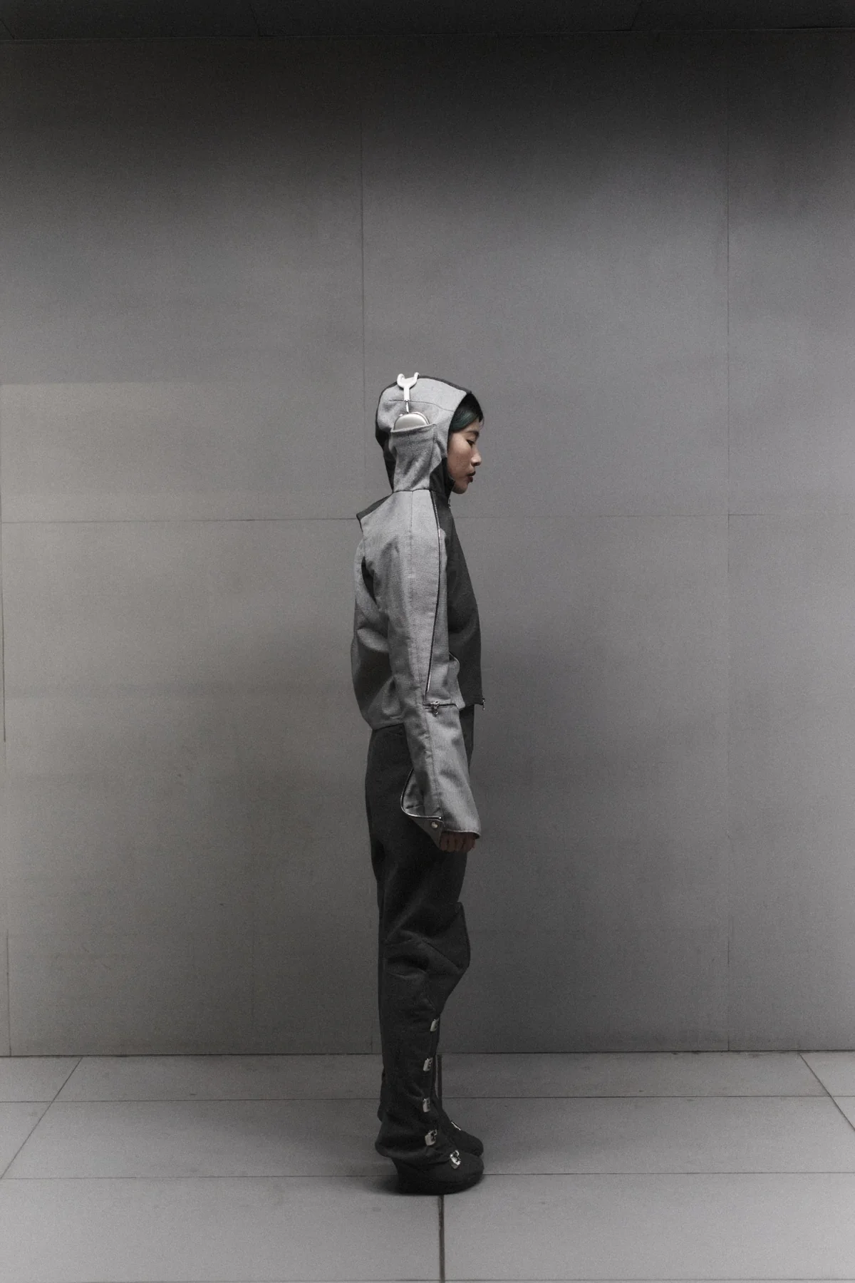 TECH-NECK 03